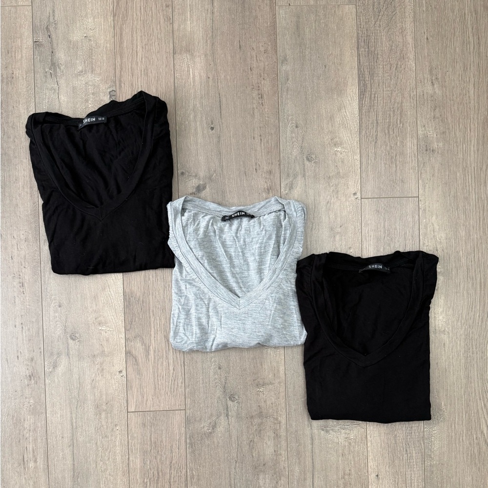Bundle of 3 Long Sleeve V-Neck Bodysuits Size XS - Picture 1 of 11